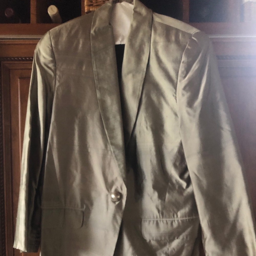 Ellen Tracy raw Silk Suit .